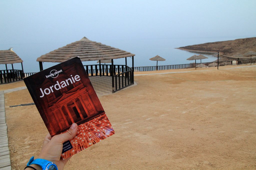 Lonely Planet Jordanie devant la mer Morte
