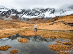 Ceinture, serviette de plage, chaussettes et tee-shirt, quelques tests en cours